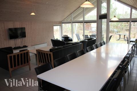 Det luftiga vardagsrummet är husets naturliga samlingspunkt