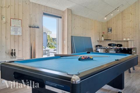 Aktivitetsrum i lyxstuga nr 314 med 8 sovrum och plats för 20 personer.