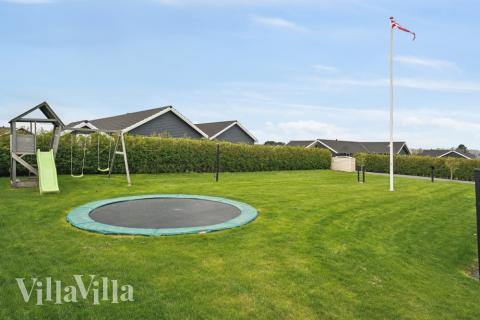 Förutom de många timmar som du kan tillbringa i stugans poolavdelning erbjuder lyxstuga 315 även många utomhusaktiviteter