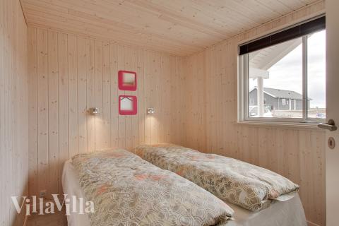 Sovrummen är ljusa och rymliga