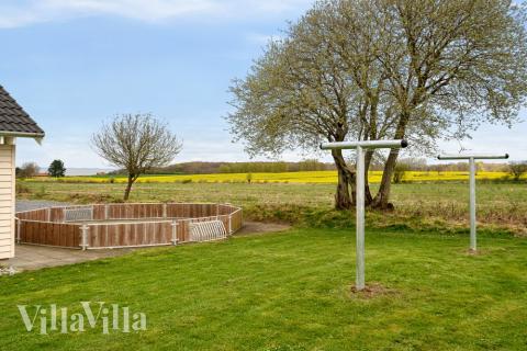 Förutom de många timmar som du kan tillbringa i stugans poolavdelning erbjuder lyxstuga 318 även många utomhusaktiviteter