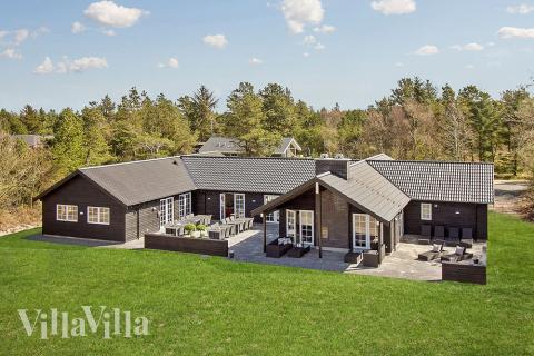 Spännande stort lyxhus nära Blåvands butiker och fantastiska strand.