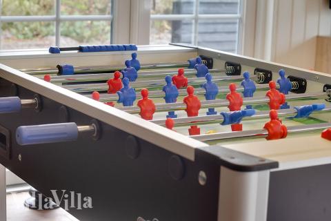 Aktivitetsrum i lyxstuga nr 342 med 9 sovrum och plats för 24 personer.