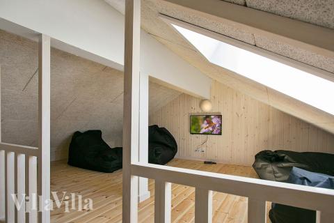 Några av de 20 sovplatserna finns på loftet i lyxstuga nr 343