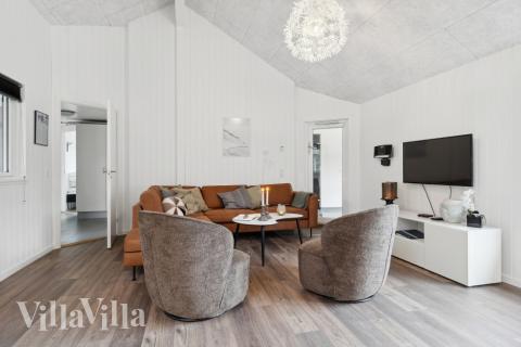 Soffhörnan i lyxstuga 351 i Nordsjälland.