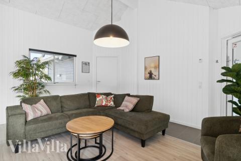 Soffhörnan i lyxstuga 350 i Nordsjälland.