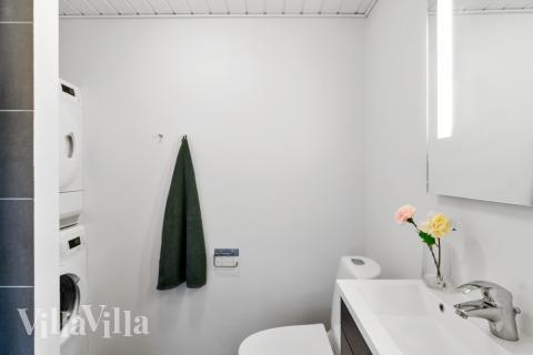 Ett av badrummen i lyxstuga nr 350