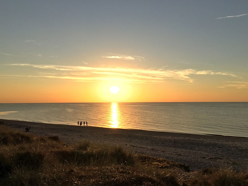 Stranden i närheten av lyxhus 361.