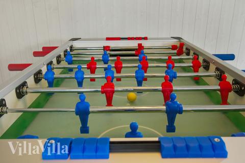 Tävla i sommarhusets aktivitetsrum när ni besöker lyxhus nr 361 i Nordsjälland.