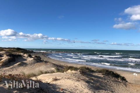 Den vackra stranden i närheten av lyxhus 361 vid Nordsjälland.