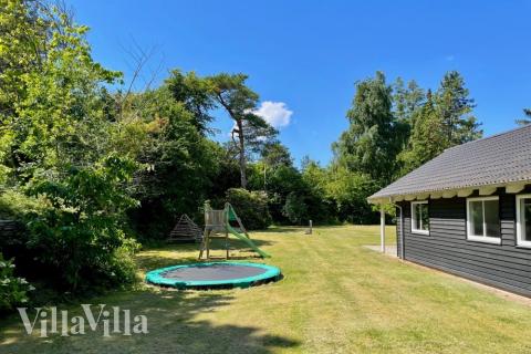 Den tjusiga sommarstugan nr 361 med gott om plats för upp till 18 personer