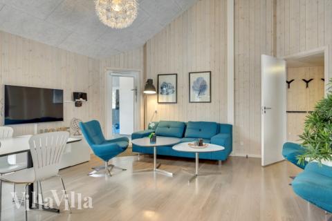 Soffhörnan i lyxstuga 362 i Nordsjälland.