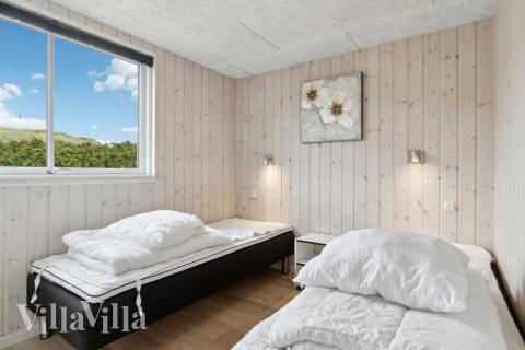Ett av de 7 utmärkta sovrummen i lyxstuga nr 363 i Vestjylland.