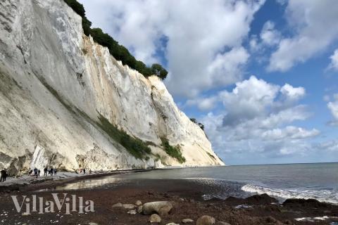 Stranden i närheten av lyxhus 366.