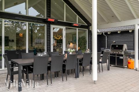 Den tjusiga sommarstugan nr 365 med gott om plats för upp till 20 personer