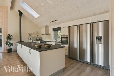 Köket i lyxstuga nr 369 är generöst inrett.