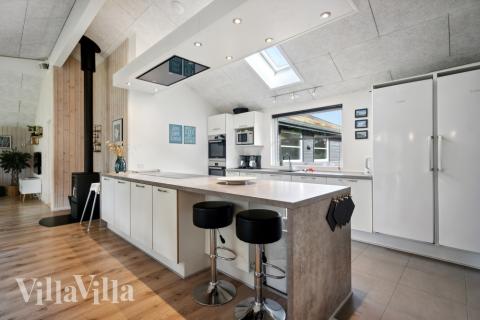 Köket i lyxstuga nr 371 är generöst inrett.