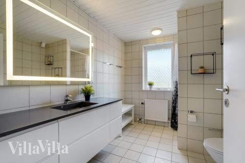 Ett av badrummen i lyxstuga nr 373