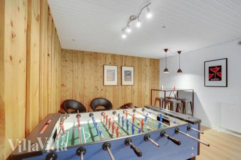 Tävla i sommarhusets aktivitetsrum när ni besöker lyxhus nr 373 i Limfjorden.