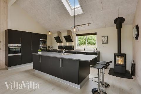 Köket i lyxstuga nr 376 är generöst inrett.