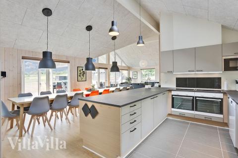 Köket i lyxstuga nr 379 är generöst inrett.