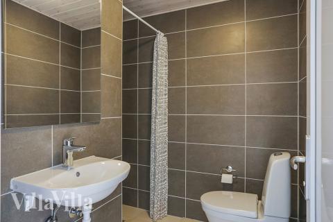 Ett av badrummen i lyxstuga nr 377