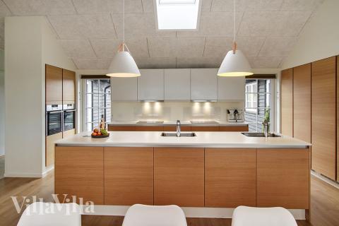 Köket i lyxstuga nr 386 är generöst inrett.