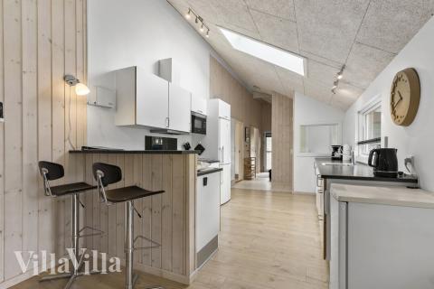 Köket i lyxstuga nr 380 är generöst inrett.