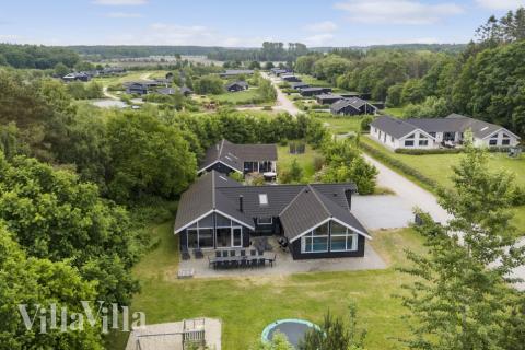 Besök lyxhus 380 i Østjylland.