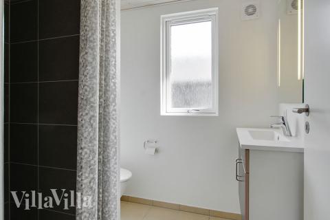 Ett av badrummen i lyxstuga nr 394