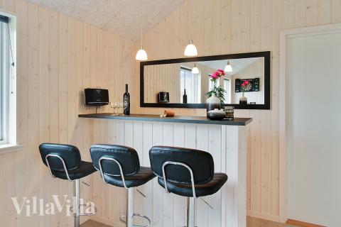 Sommarstuga 712 är utrustad med egen bar