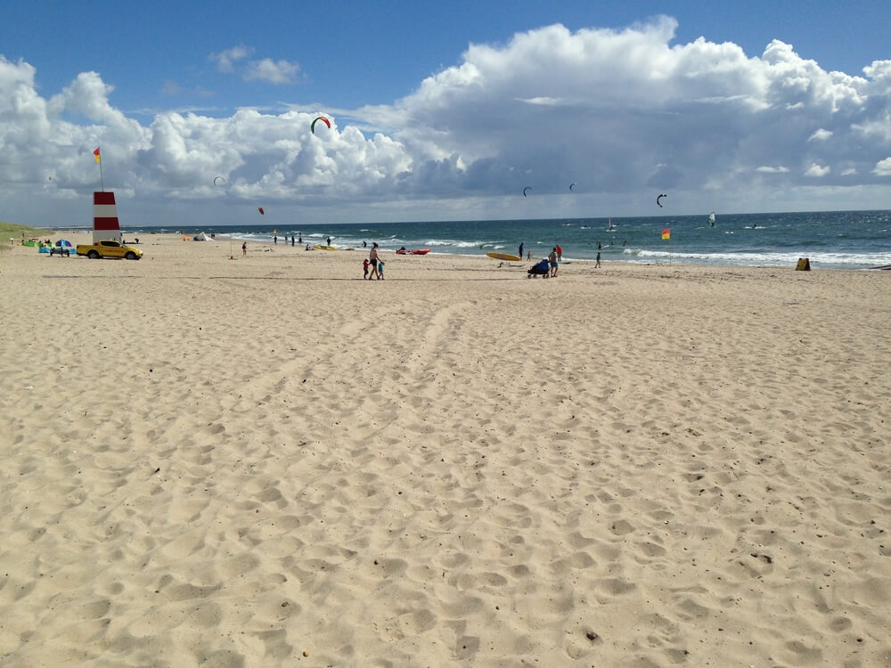 Stranden i närheten av lyxhus 393.