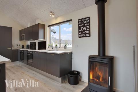 Köket i lyxstuga nr 395 är generöst inrett.