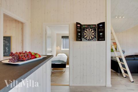 Aktivitetsrum i lyxstuga nr 399 med 7 sovrum och plats för 18 personer.