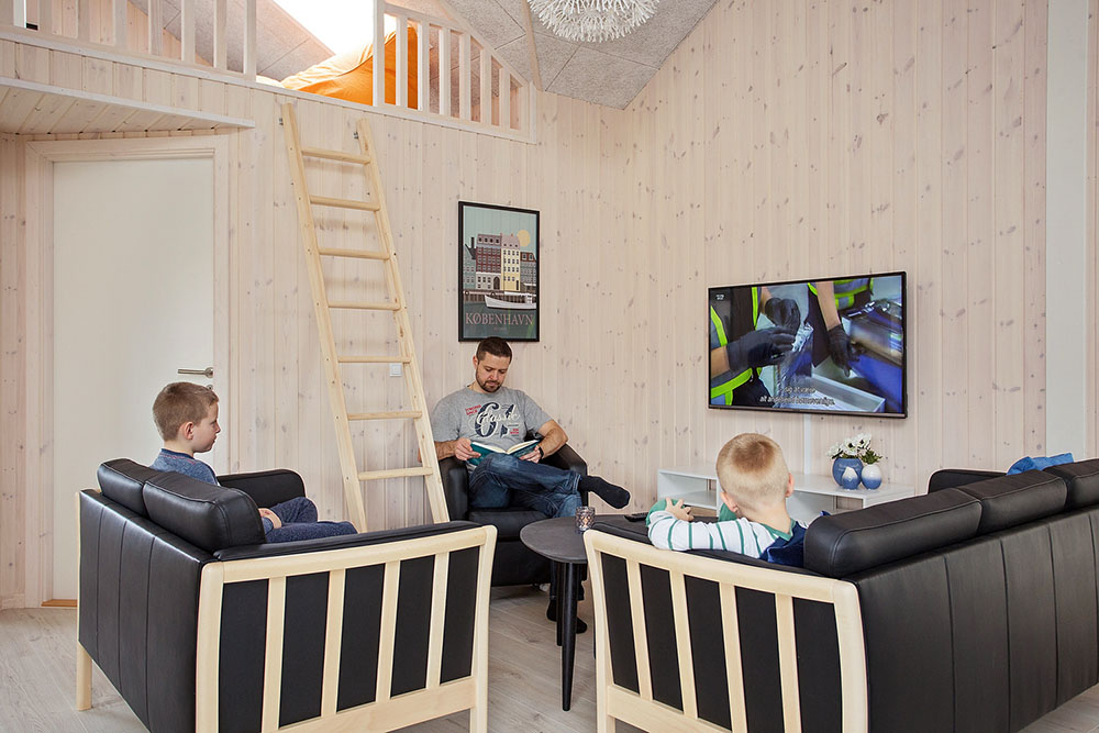 Tävla i sommarhusets aktivitetsrum när ni besöker lyxhus nr 398 i Nordsjälland.