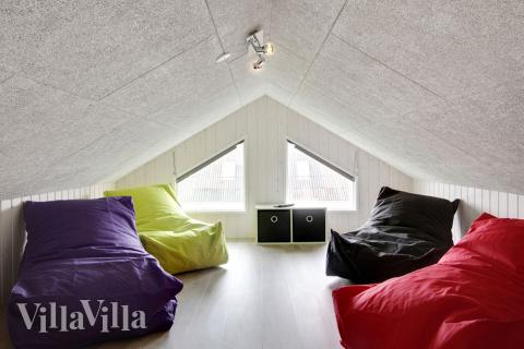 Några av de 24 sovplatserna finns på loftet i lyxstuga nr 400