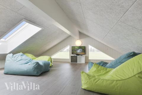 Några av de 24 sovplatserna finns på loftet i lyxstuga nr 403