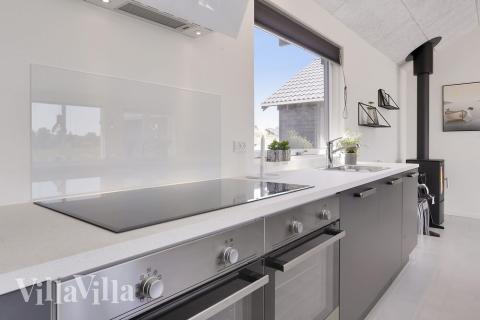 Köket i lyxstuga nr 403 är generöst inrett.