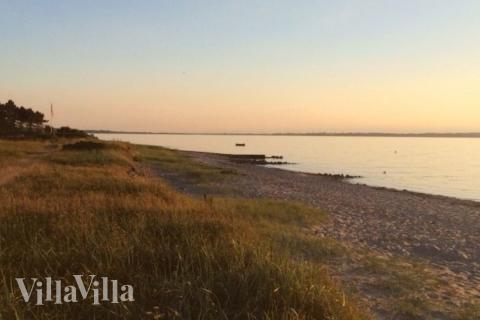 Den vackra stranden i närheten av lyxhus 418 vid Fyn och öar.