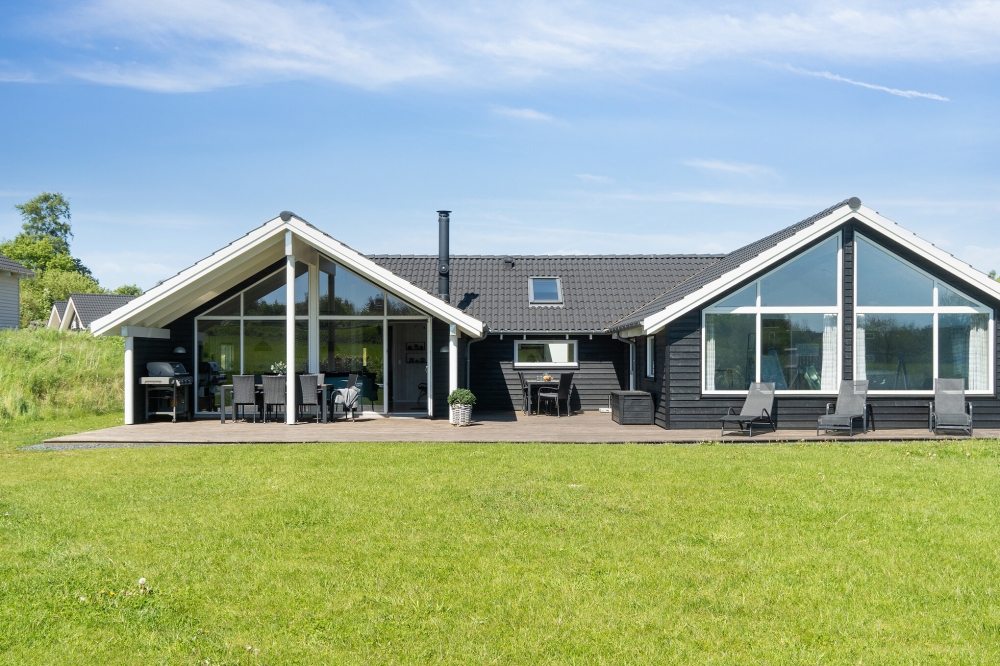 Den tjusiga sommarstugan nr 417 med gott om plats för upp till 14 personer