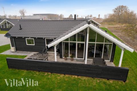 Den behagliga spastugan nr 723 med plats för 10 personer ligger i Tyskland