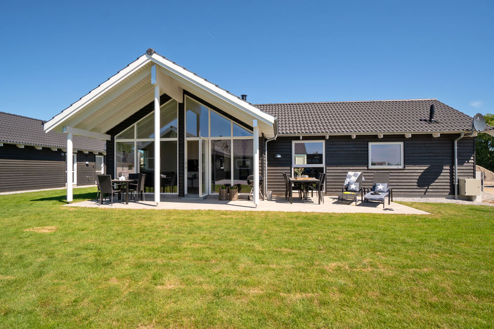 Njut av en grillkväll på terrassen i lyxstuga nr 718 i Tyskland