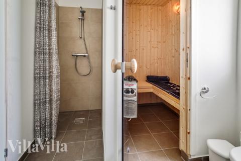 Ett av badrummen i lyxstuga nr 718