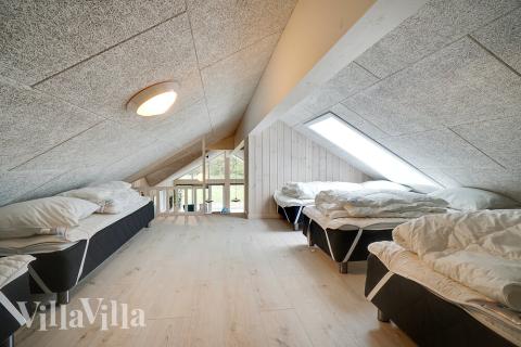 Några av de 30 sovplatserna finns på loftet i lyxstuga nr 429