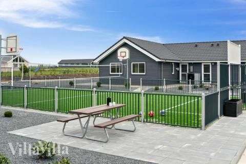 Förutom de många timmar som du kan tillbringa i stugans poolavdelning erbjuder lyxstuga 431 även många utomhusaktiviteter