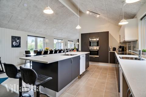 Köket i lyxstuga nr 431 är generöst inrett.