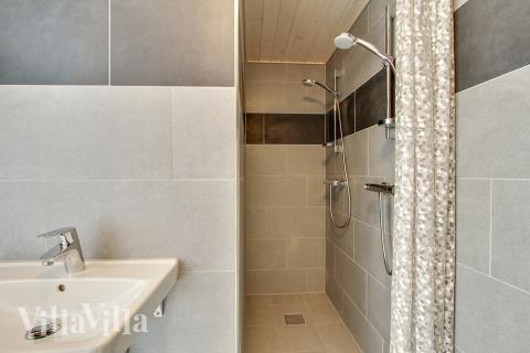 Ett av badrummen i lyxstuga nr 435