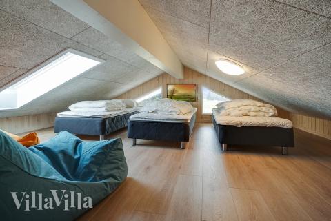 Några av de 24 sovplatserna finns på loftet i lyxstuga nr 440