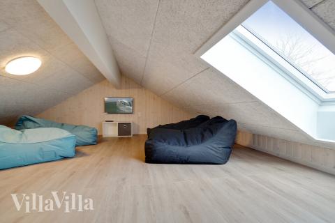 Några av de 26 sovplatserna finns på loftet i lyxstuga nr 442