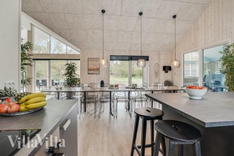 Köket i lyxstuga nr 434 är utrustat så att ni kan laga mat till 20 personer.